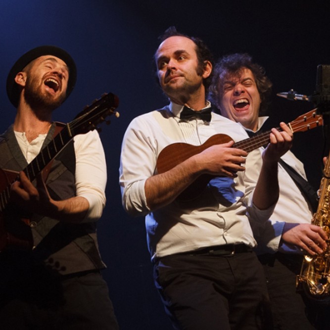 Les Fouteurs de Joie. Photos de scène.